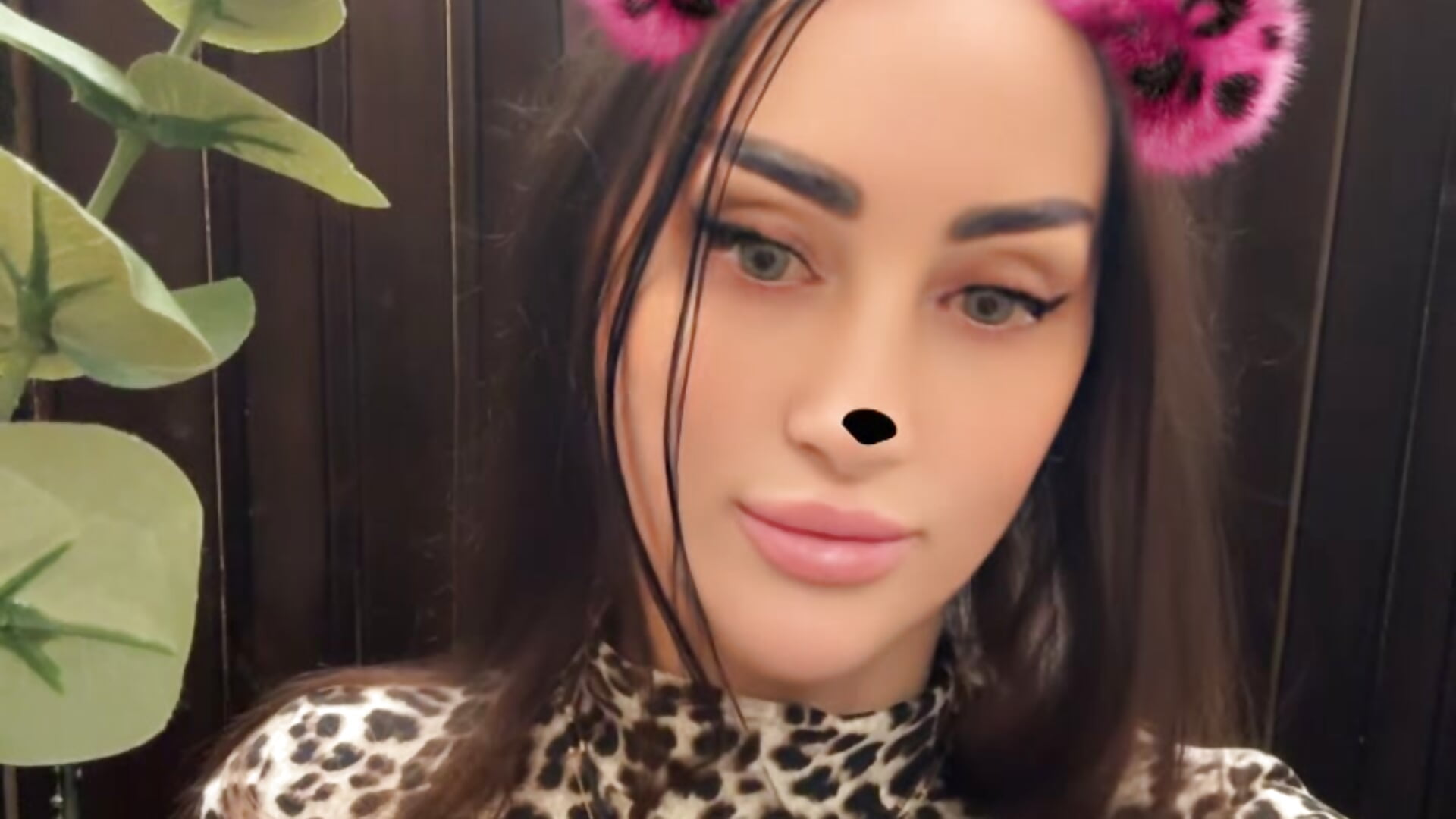 3D97718D-7EDD-46C1-BDF6-7C0B988F05E2 - video by Las_Vegas888 cam model