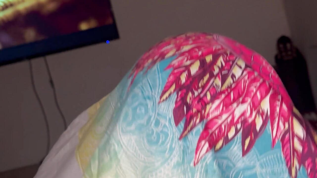 Ghost Under the duvet🙄😍 - video di belleitalian31 modella di cam