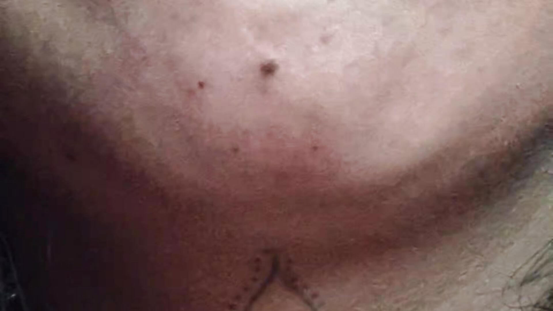 Lip pircieng😈 - 視頻由 Aria_Bennett21 主播提供