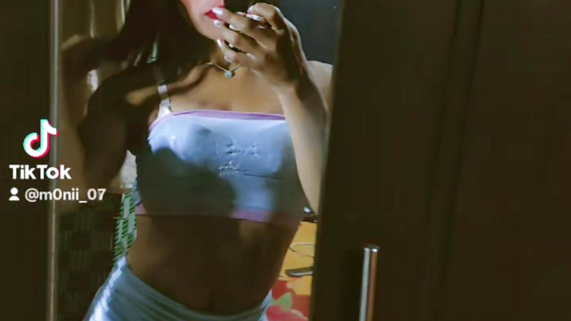 Nice look — filmik Aura_love69, modela(-lki) na kamerkach