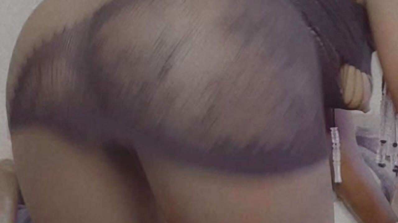 Dime 🦋 - video by pretty_mickey cam model