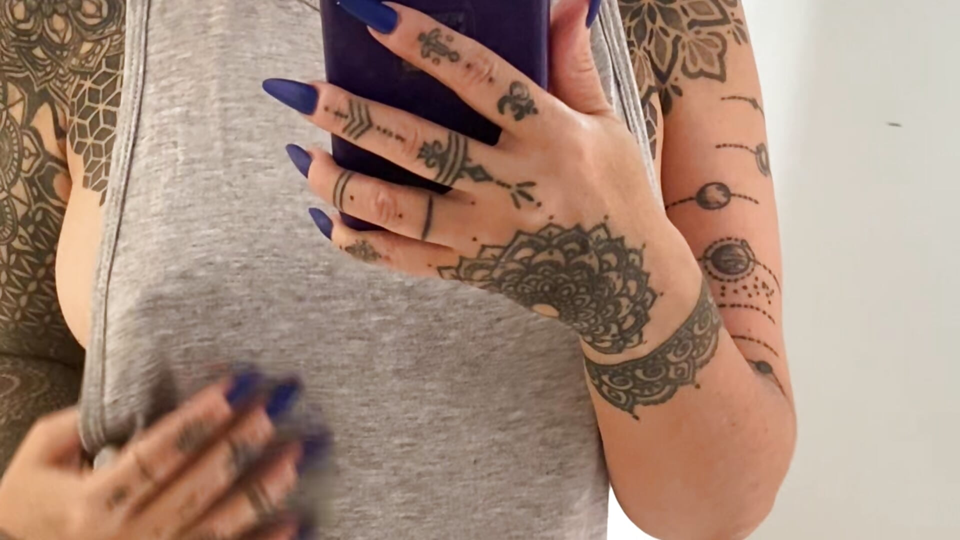 FUNNY - vidéo du modèle de showcams LolaRouse