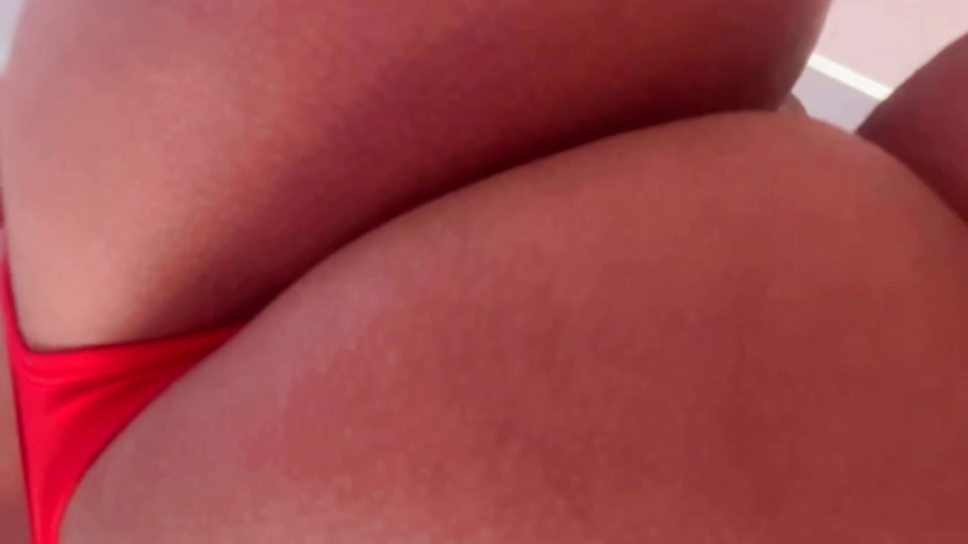 Red🍑🍒 - video by Hanna_Stanx cam model