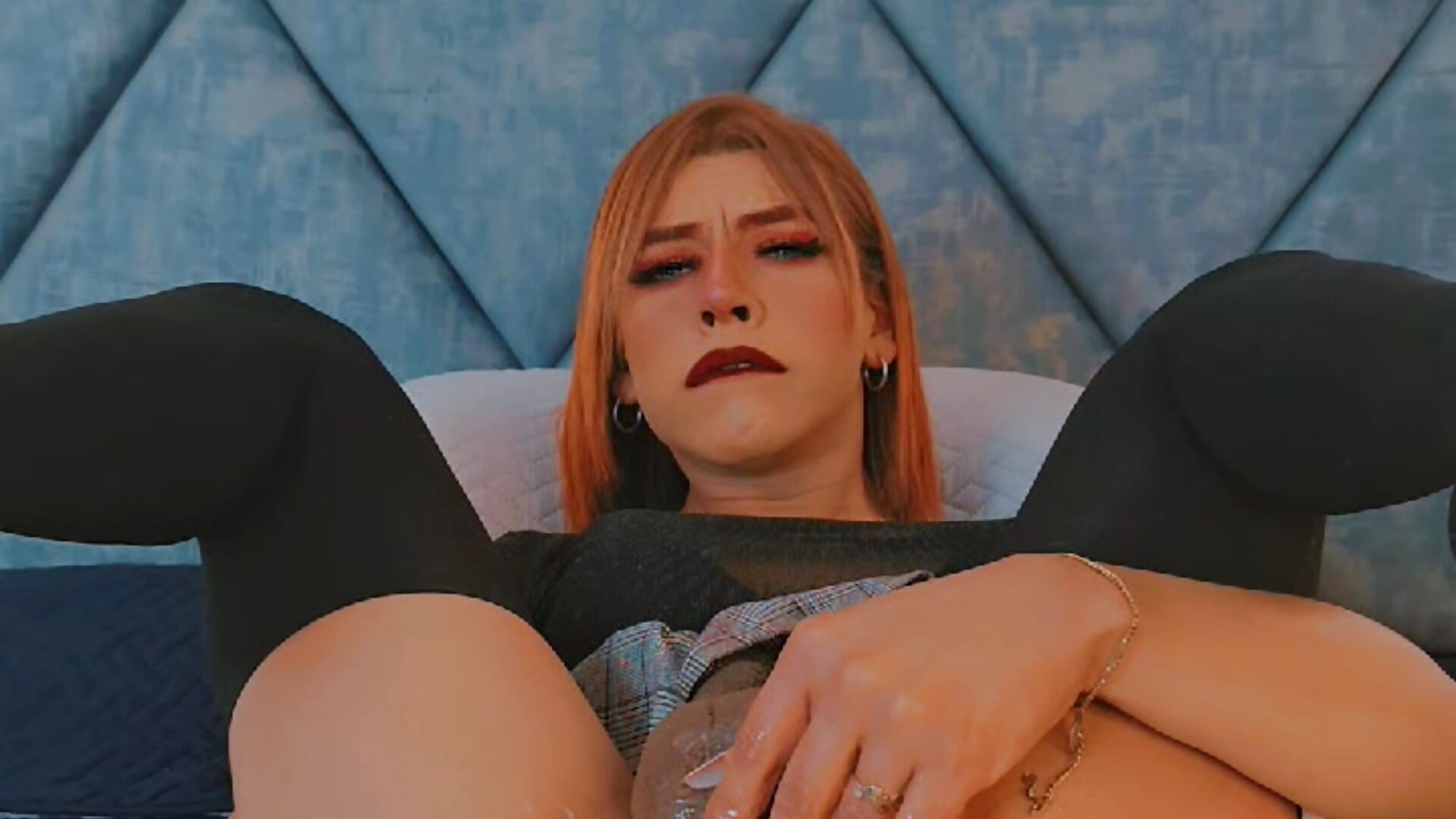 Watch me fuck my ass with semen - video od modelky/modela Maiskeen_Zamara