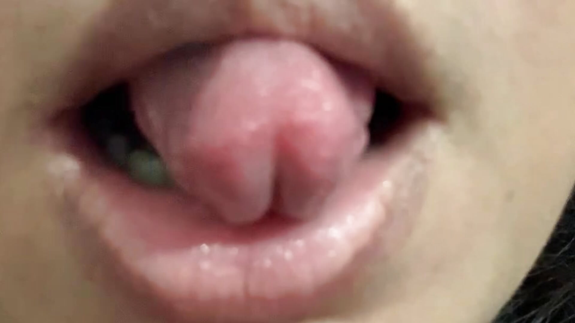 Essa boca faz milagre bb!! - Vídeo de brucarvalho, modelo de vídeos