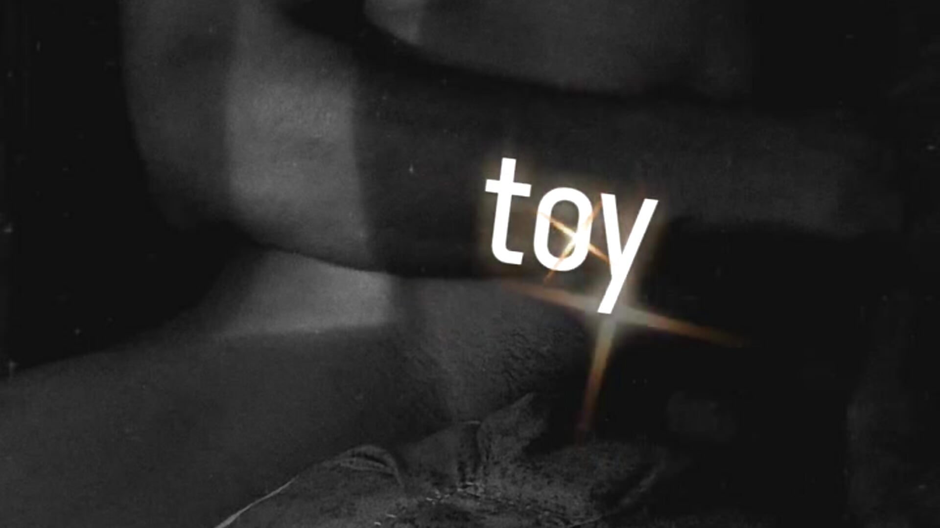 your toy - video oleh king_need_queen kamera model