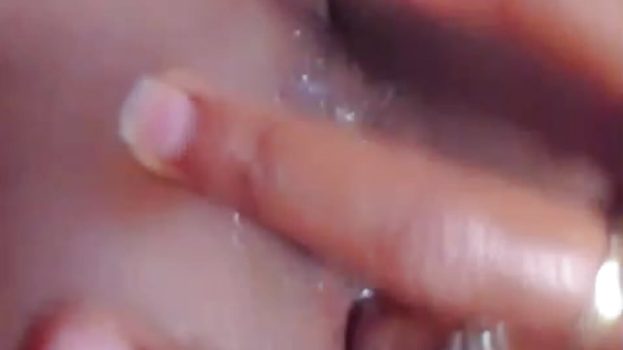 Pussy fingering 🤘 – video modela na kameri Morning_Stroker