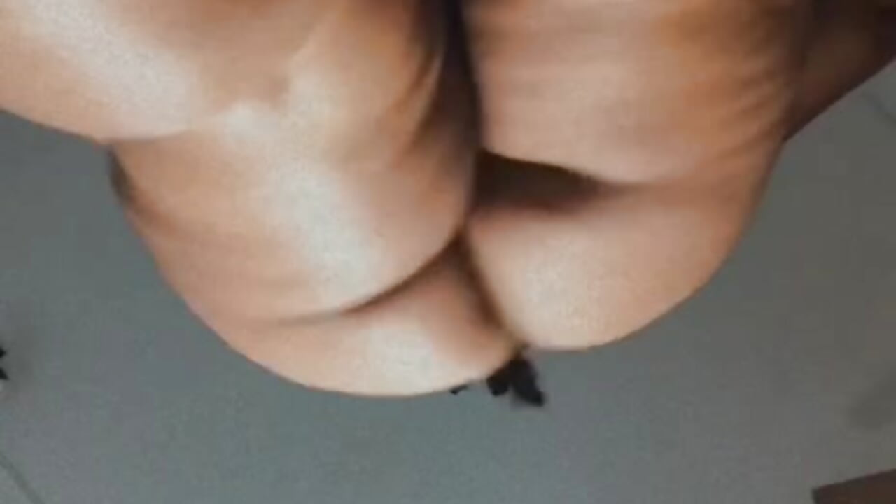 My great ass in your face !!! - video by Annie-Wolf cam model