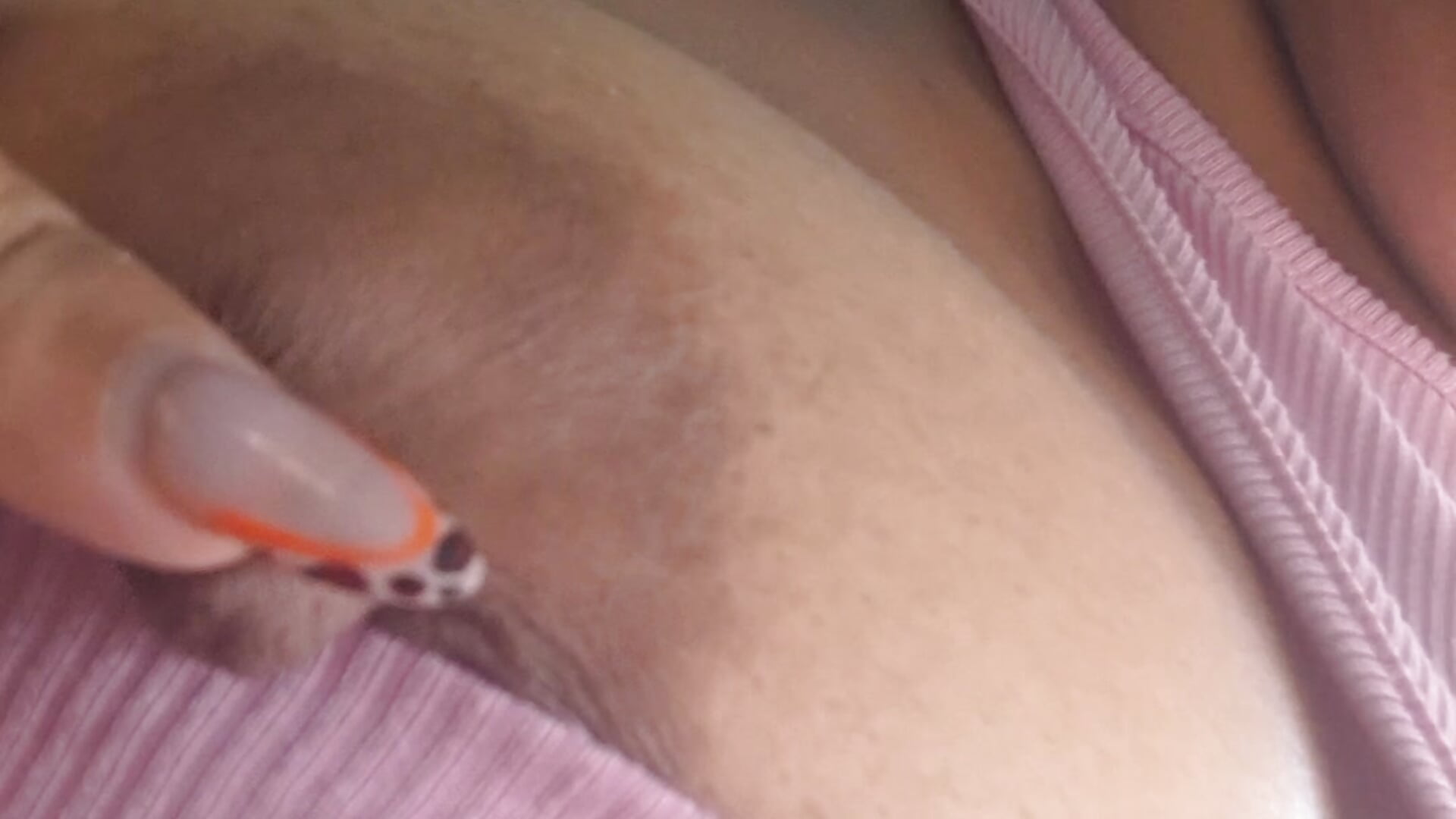 Horny In the buss🥵🥵 - video by Annie-Wolf cam model