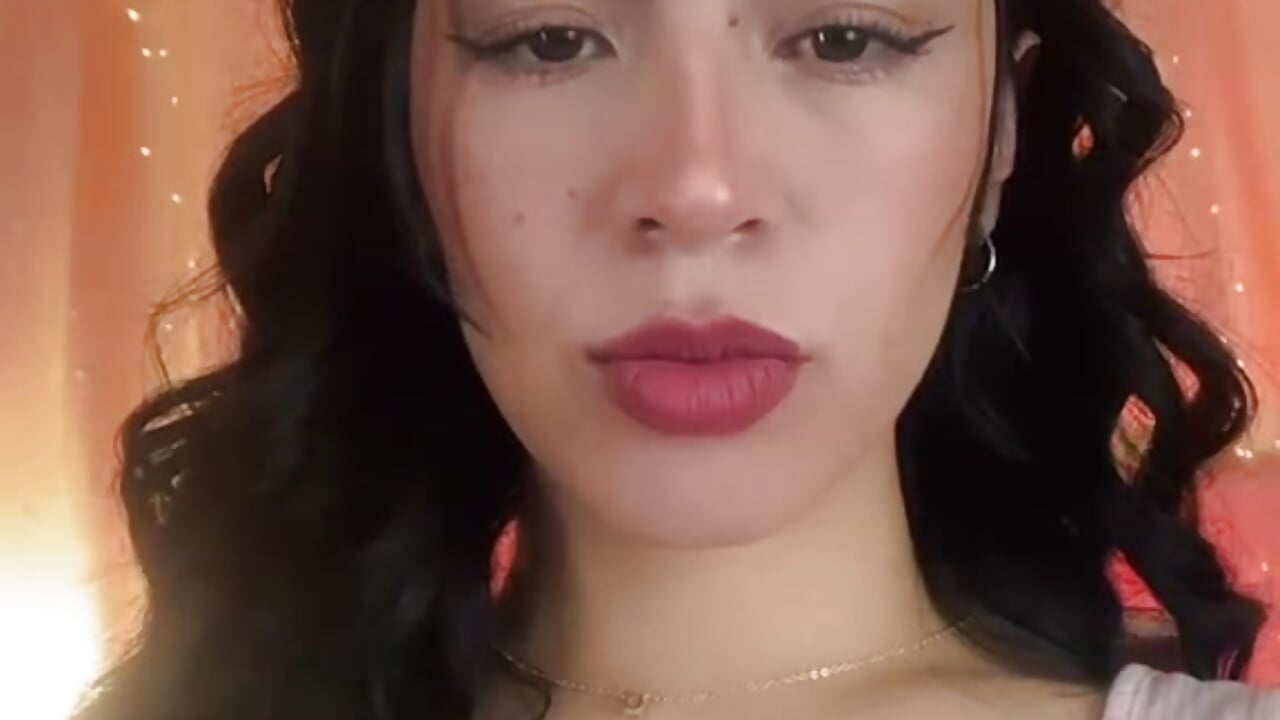 Kisses on your pretty mouth - vidéo du modèle de showcams Zara_dulce