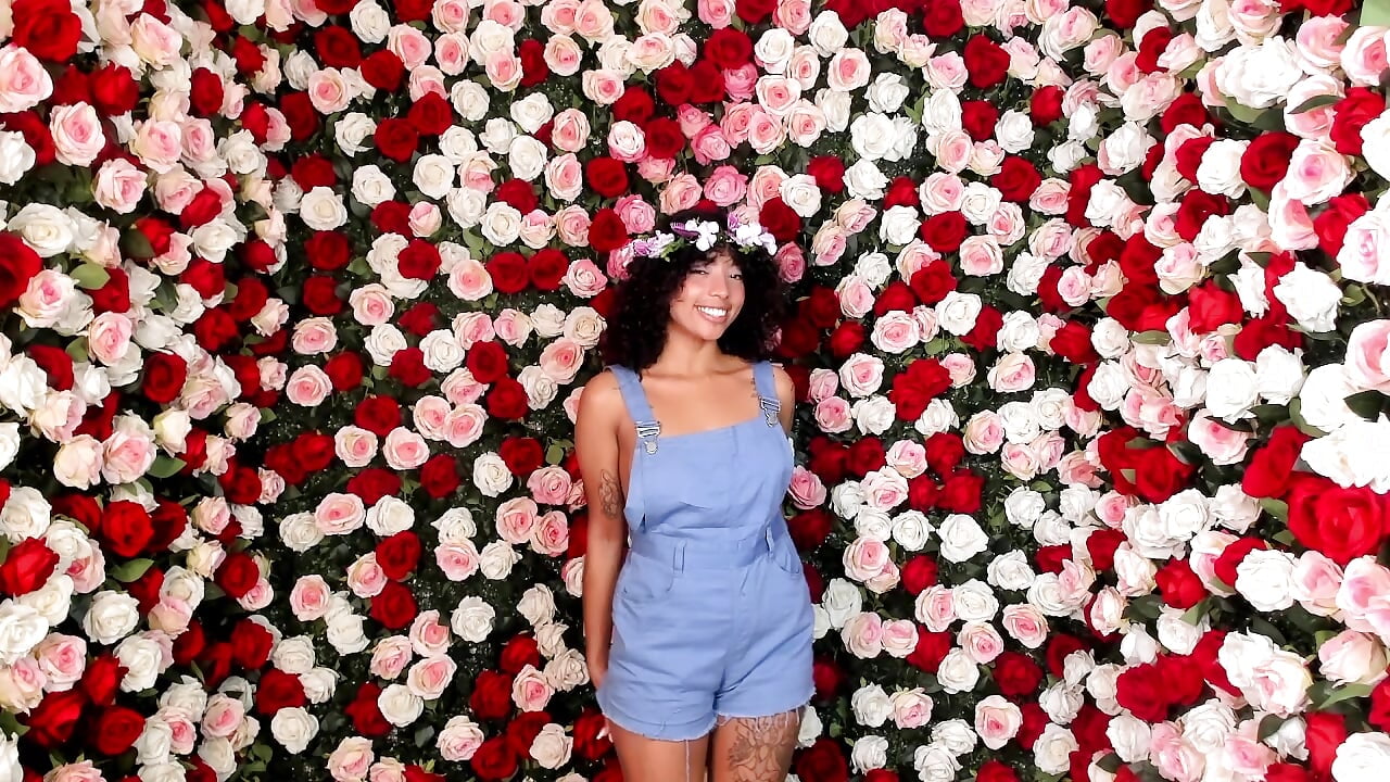 Flowers ari  🌸🏵️🌻🌼🪻 - video av Ariella_Ruiz cam-modell
