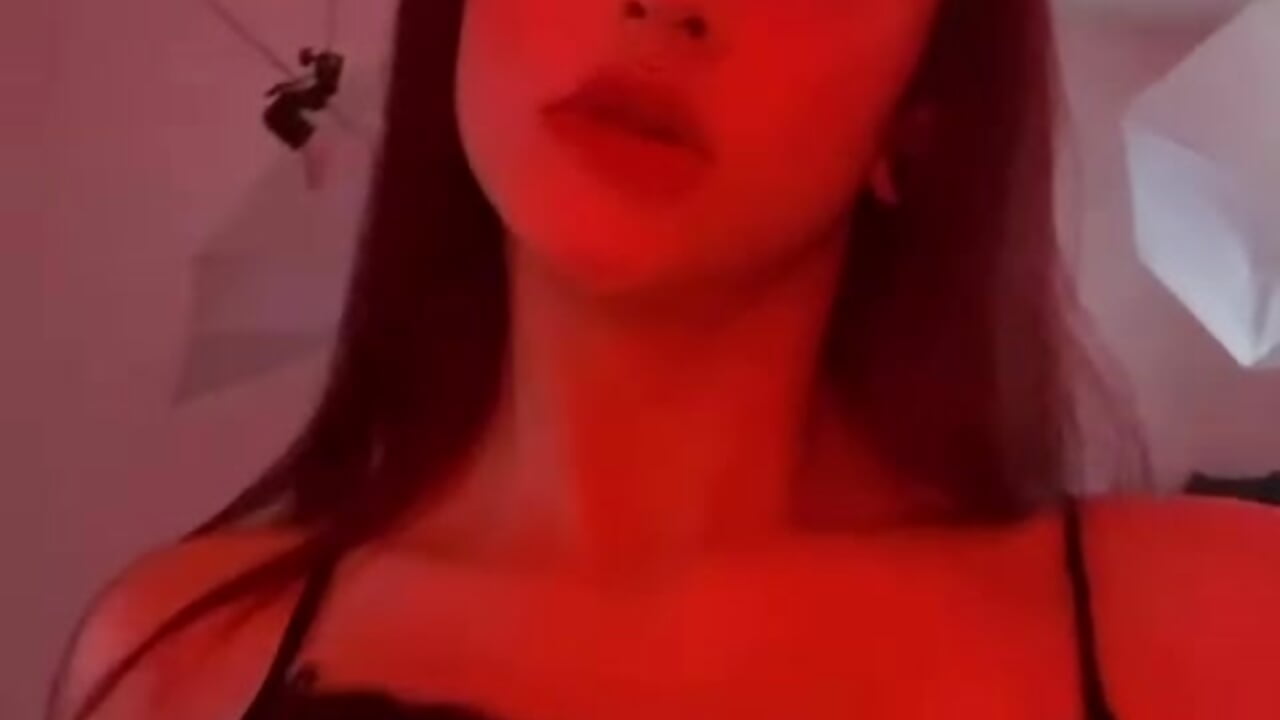 Sexy face💙💦 - video by iam_scarlett_hot cam model