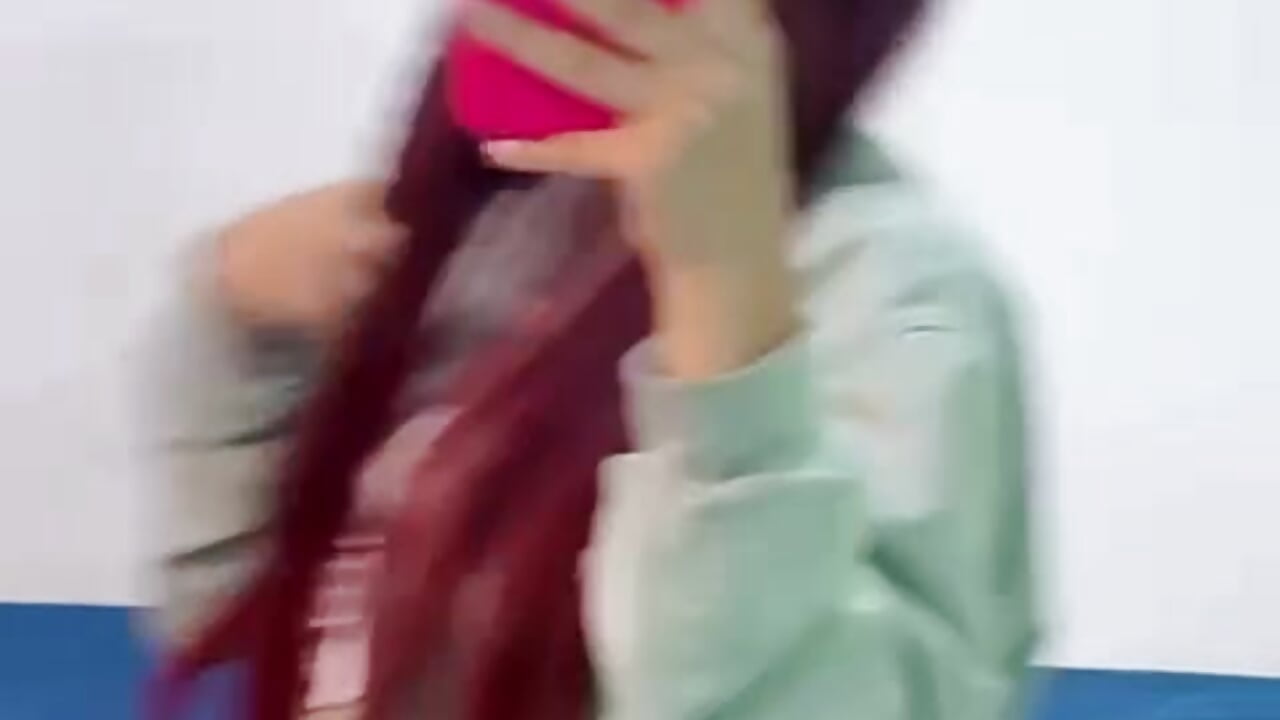 Does the color green look good on me?💚 - video by iam_scarlett_hot cam model