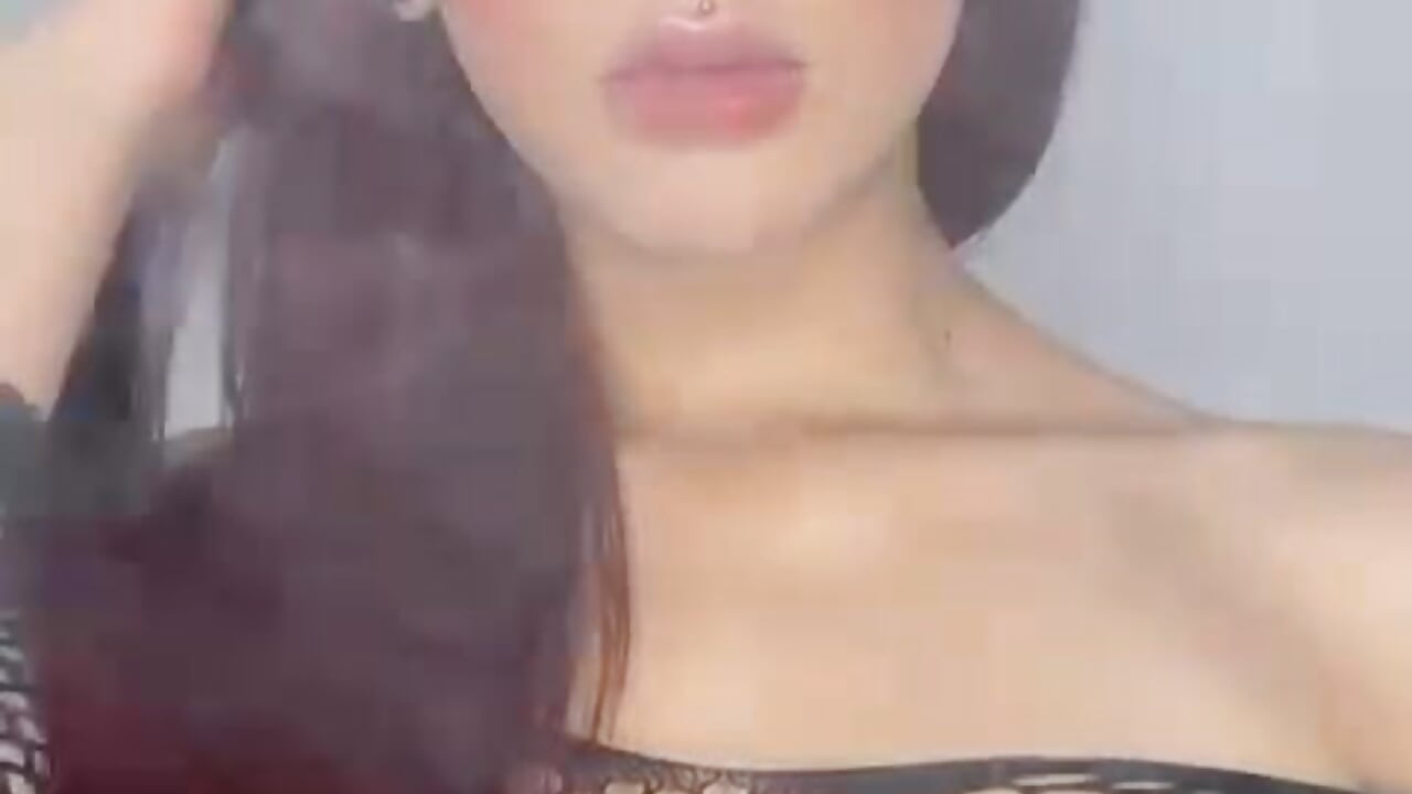 Iam Scarlett💜 - video by iam_scarlett_hot cam model