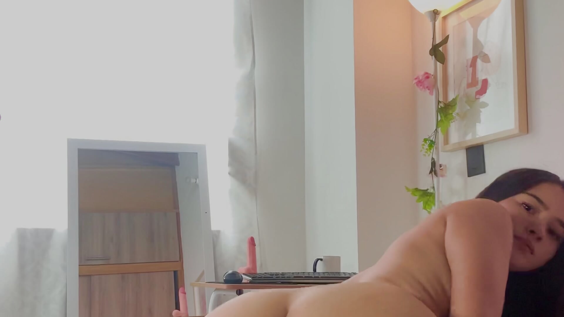 see me doing Squrit and ride big cock!! - Vídeo de Veronica_isaza__, modelo de vídeos