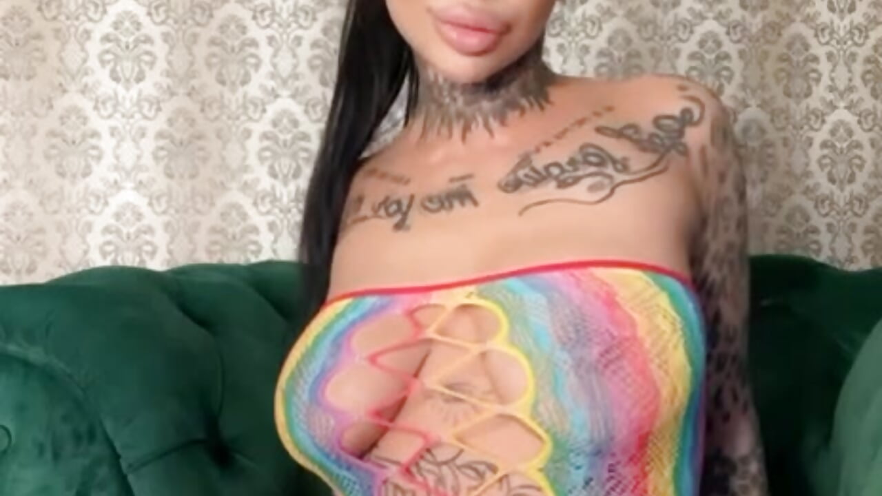 sexy tease - video by CreamyInkky_ cam model