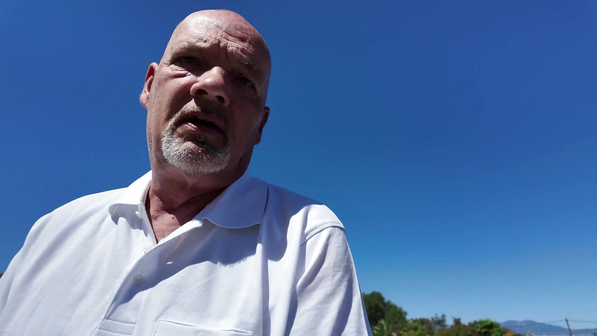 Egon Kowalski fremdgefickt - selbst schuld wenn er seinen  Arbeitskollegen einlädt !! - Inked_lorena 캠 모델의 동영상