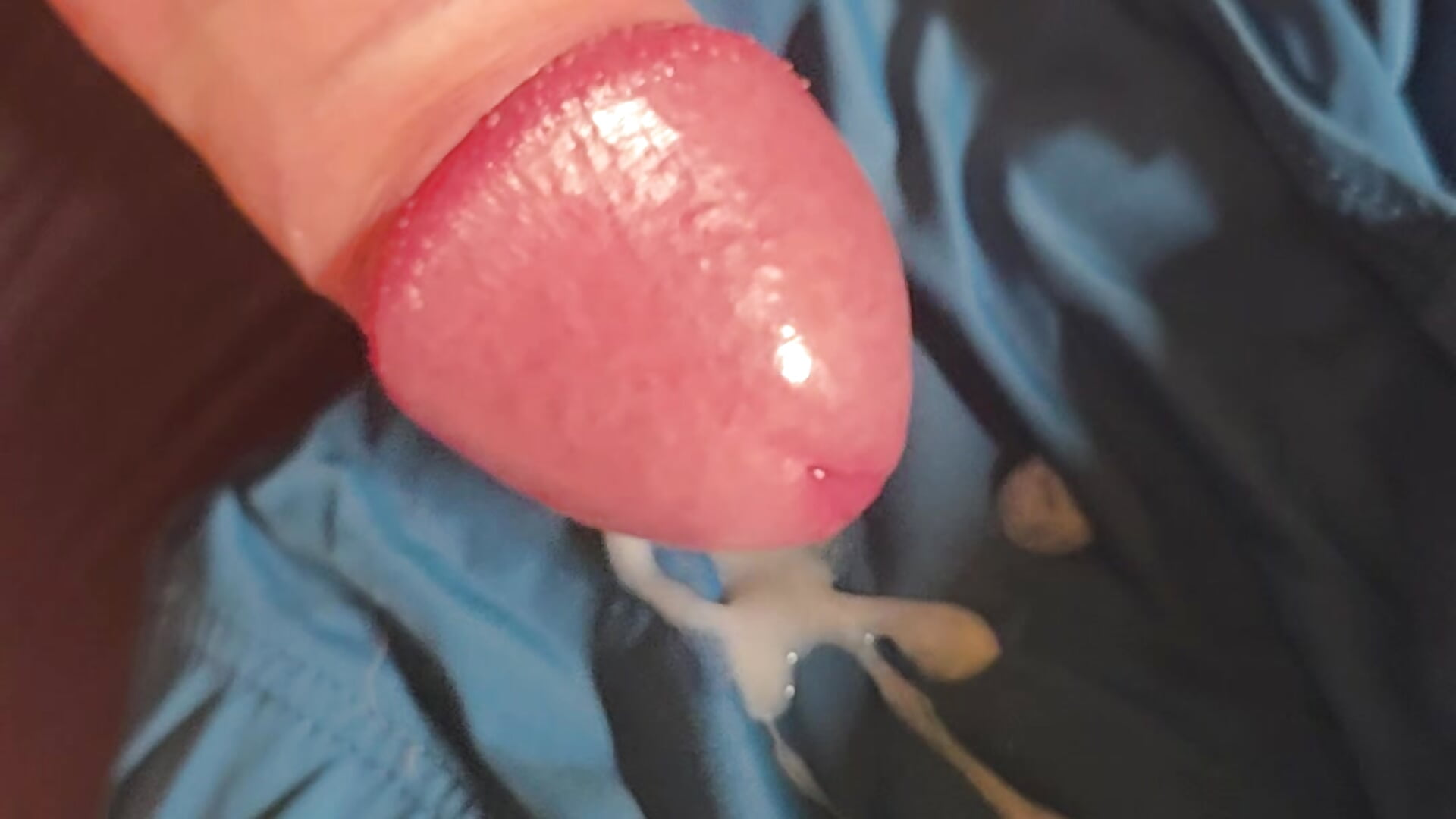 Super close up cum shot. Thick load.