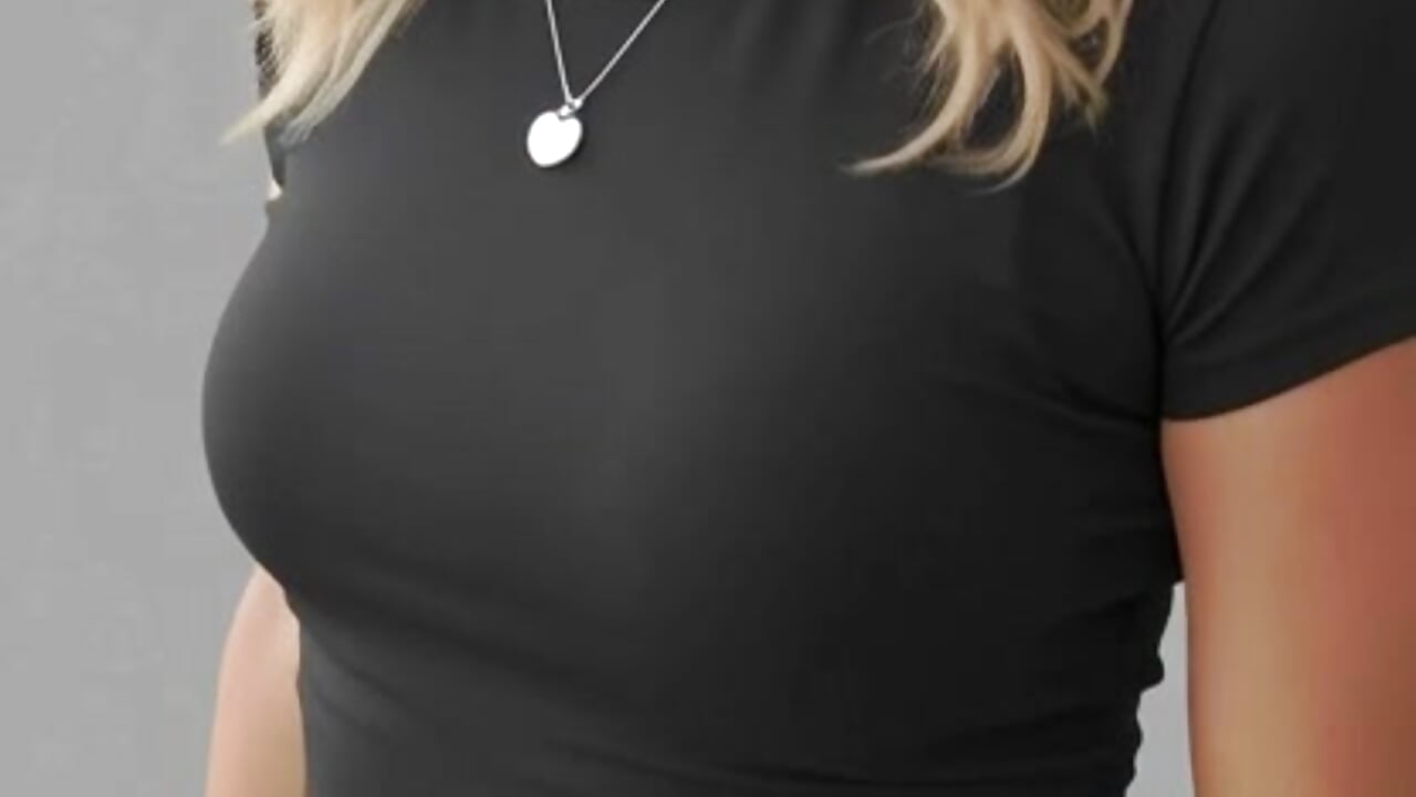 Barbie big cock - video by xxxBarbie-BIG-CockXX cam model