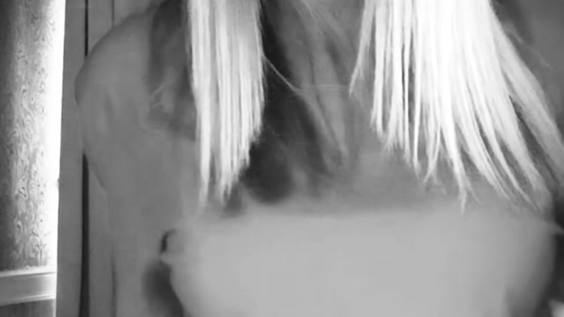 look at my body)
