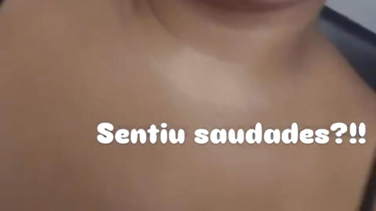 Oi! Olha quem voltou!! Vem matar a saudade de me ver peladinha!!