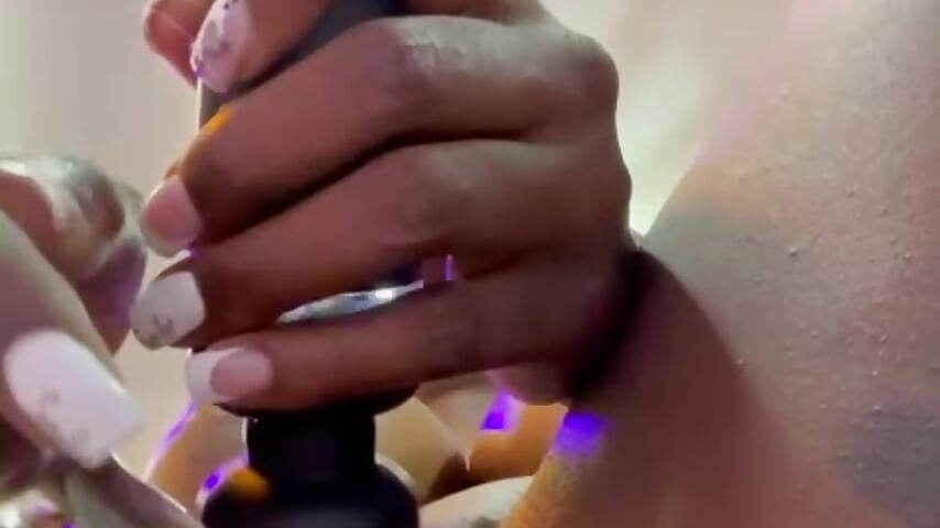 Pussy dripping close up letting messy the floor – video af Jeessyyean cam-model