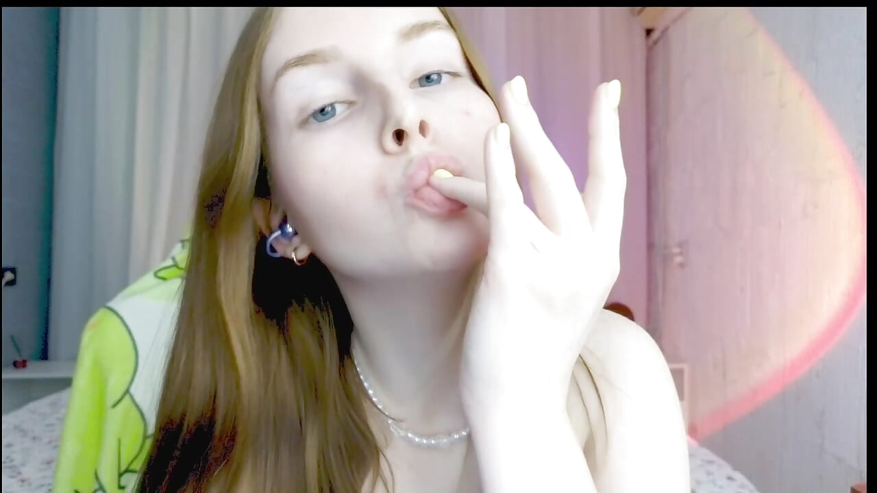 lick your fingers <3