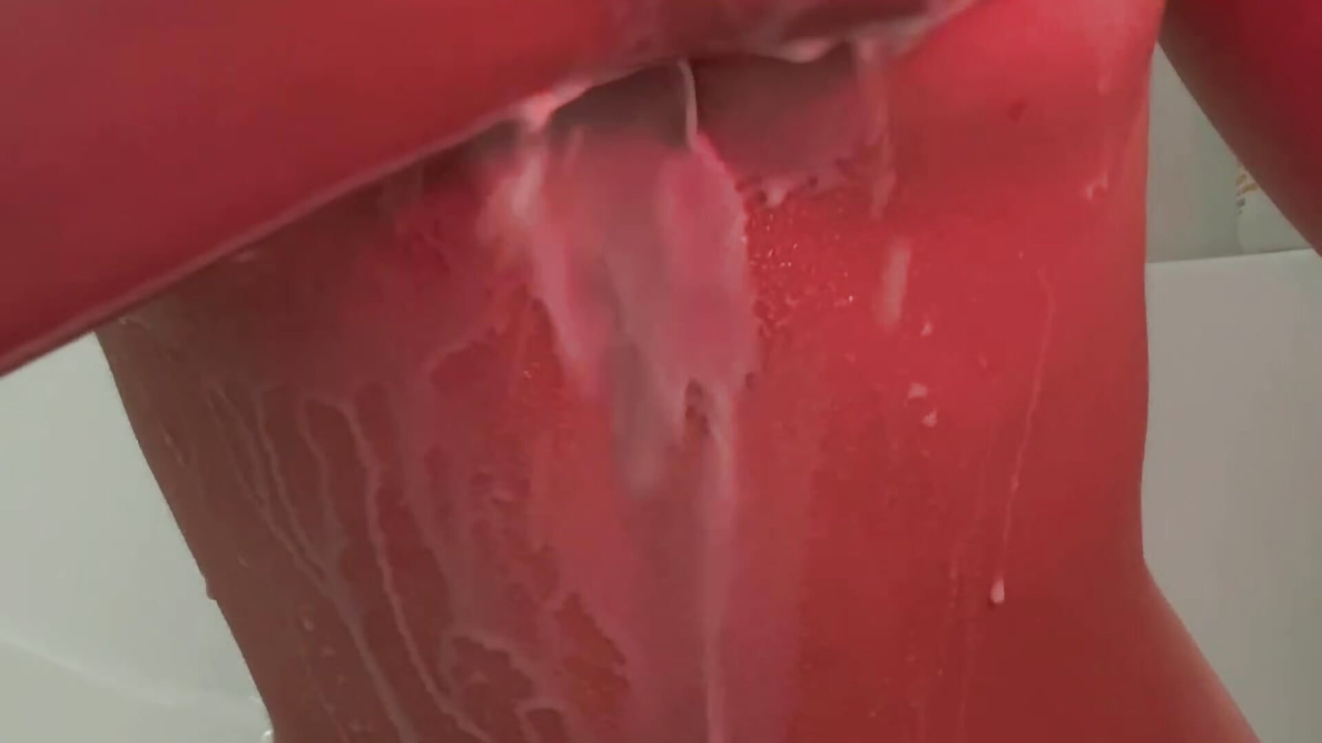milk on my body and boobies massage😮🥛 – video modela na kameri bae_cake_