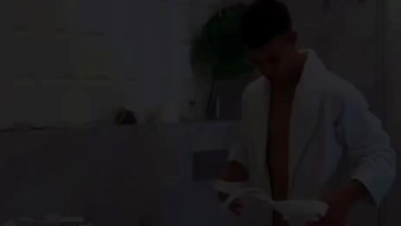 Before the shower - clip cu Kent_Ross model videochat