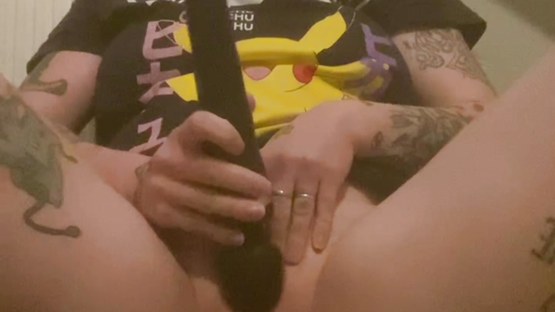 Orgasme dans les toilettes du boulot