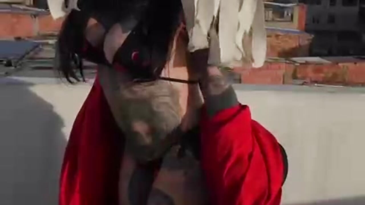 Cosplayer shows her tits and her neighbor records her - video by angelacianuro_ cam model