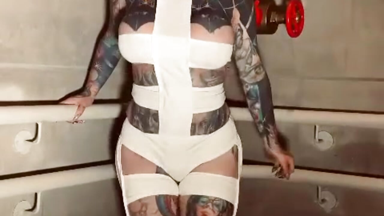 Leeloo Dalas - video by angelacianuro_ cam model