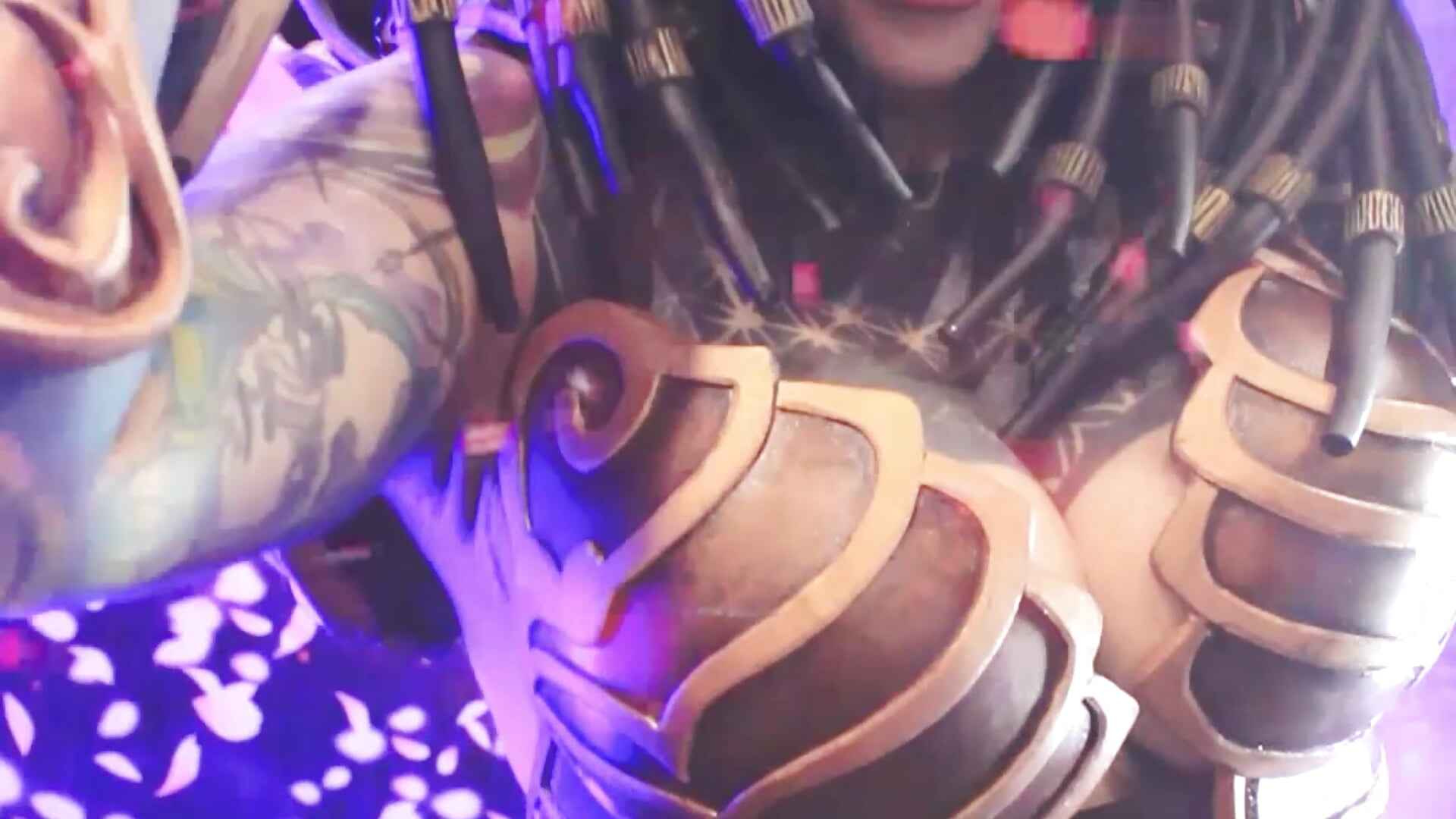 Depredador - video by angelacianuro_ cam model