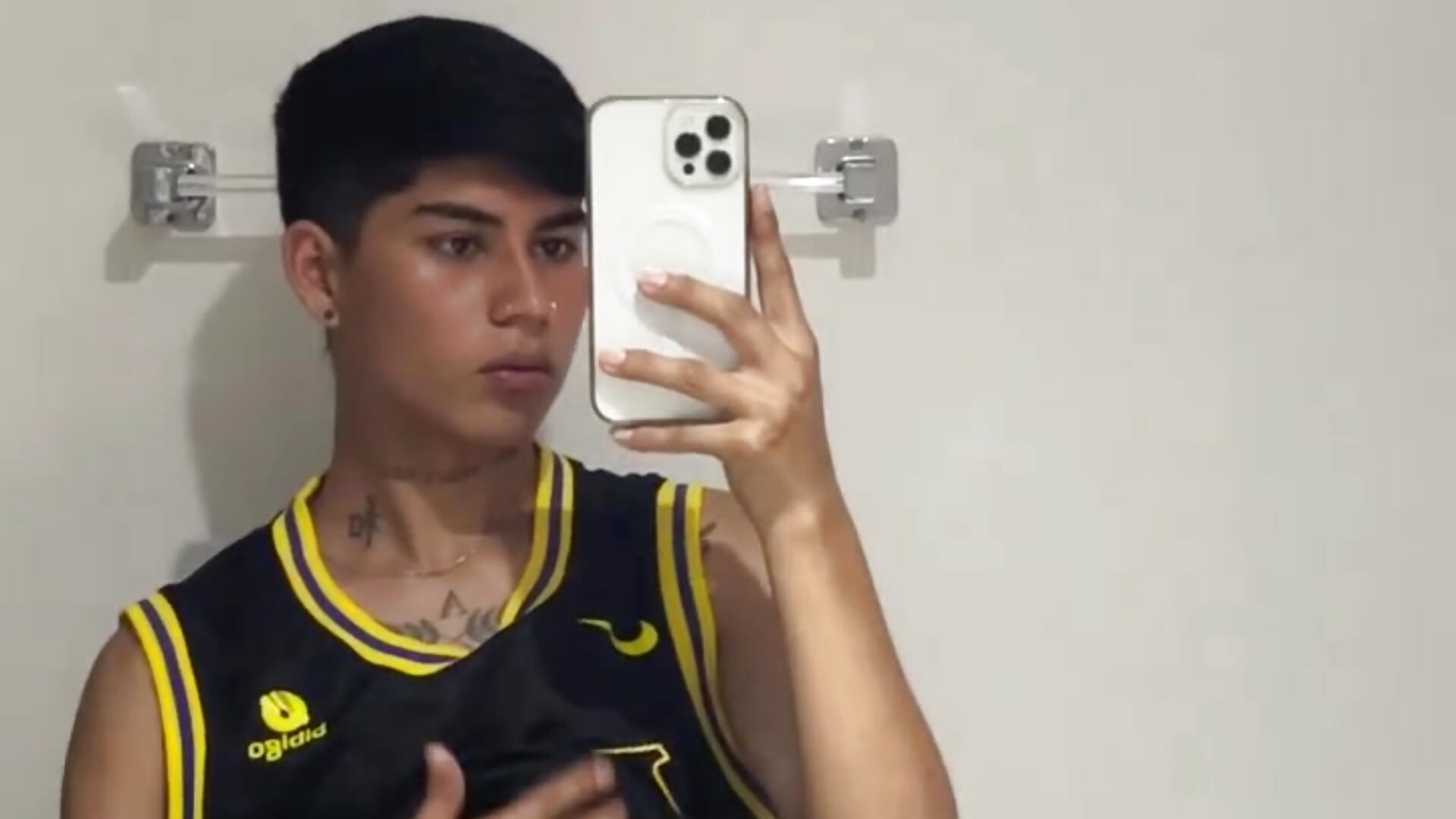 your baseball player 🔥 - vidéo du modèle de showcams Lukas_strong