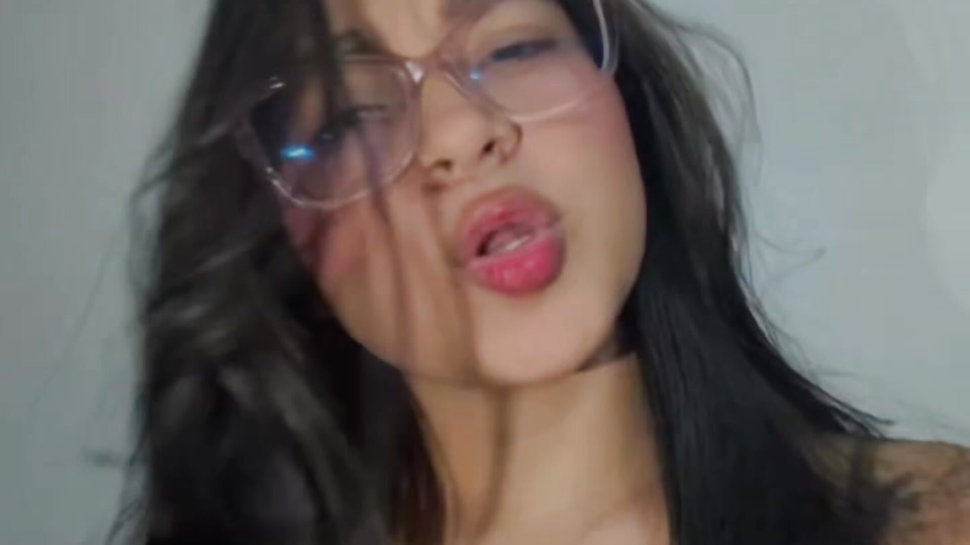 😜 - -VICKKY 캠 모델의 동영상