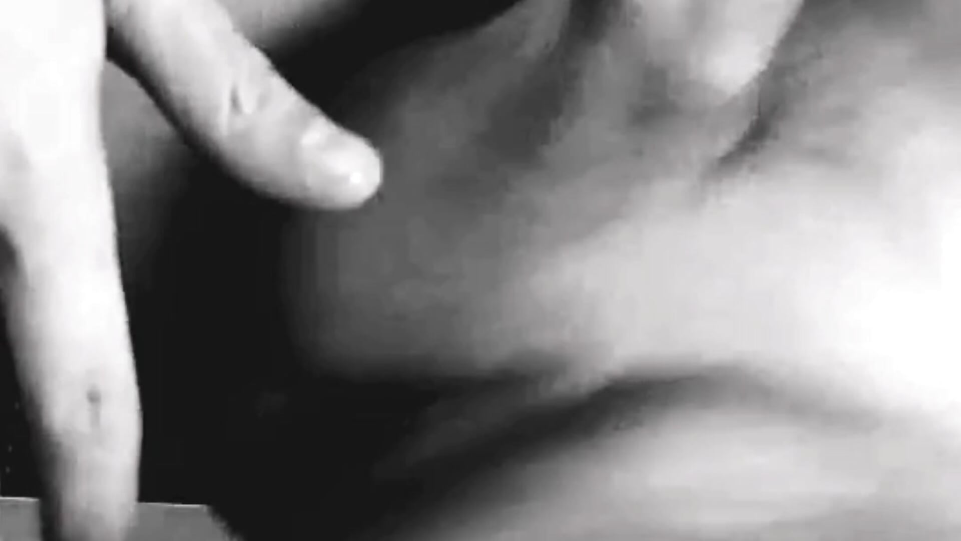 Parte del show de hoy... Quieres todo escribeme un privado - video by Akasha7of cam model