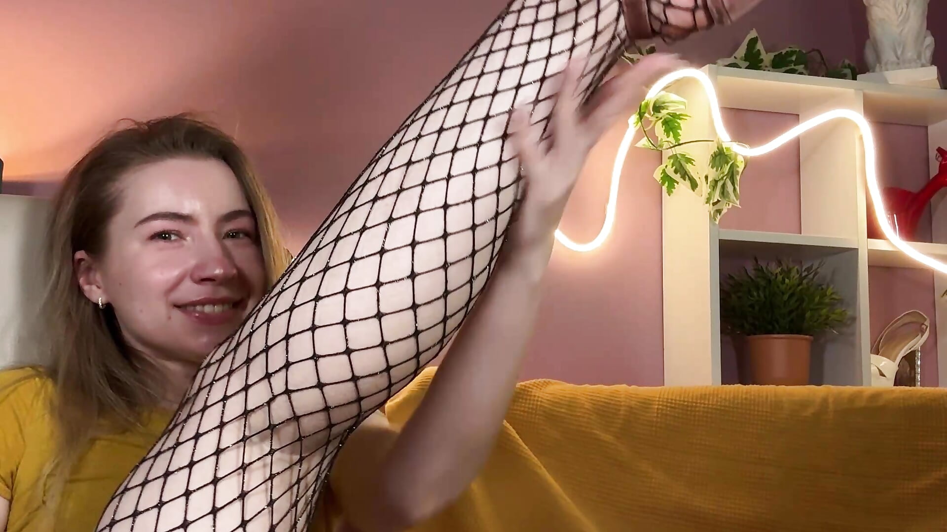 Heels - video by Mia_Tasty cam model