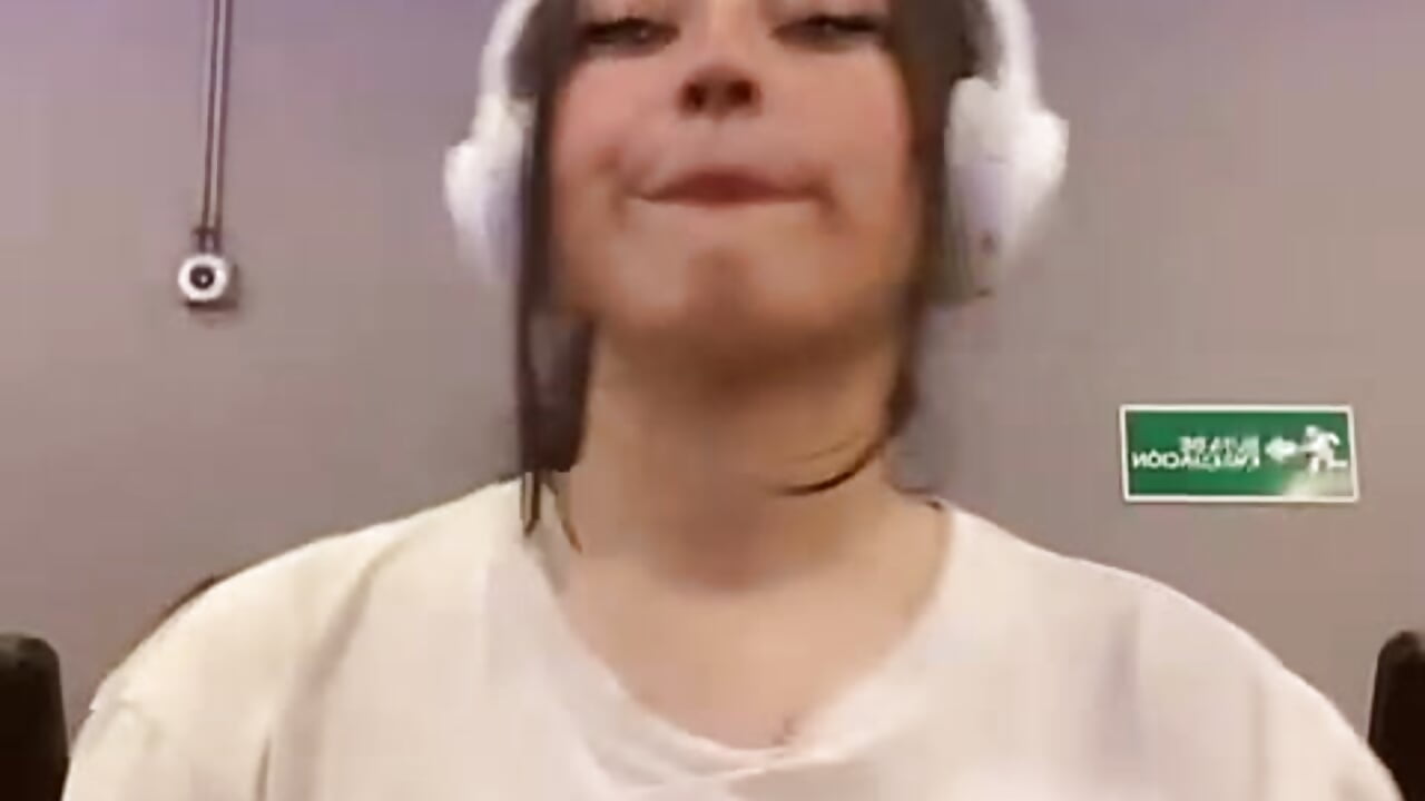 🏋️🏃‍♀️ - video di Violettbloss modella di cam