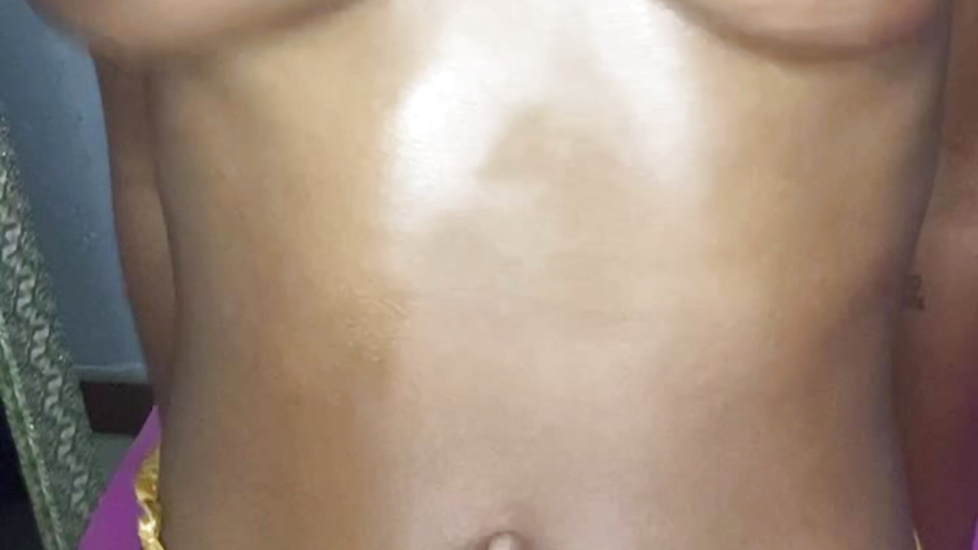 big bouncing tits  with full oil