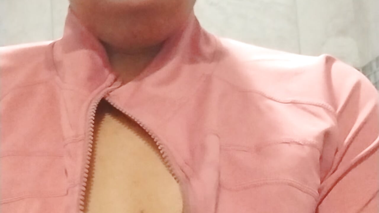 Gym Girl's Tits - วิดีโอโดย jsuncensored โมเดลแคม