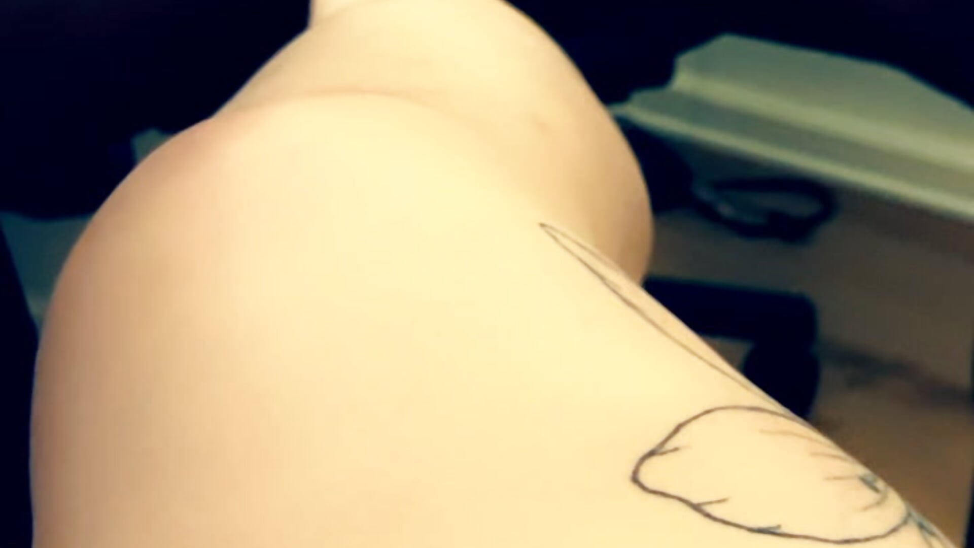 Playing around with my feet - vídeo de la modelo de cam BBCLuvinJuicyPeach