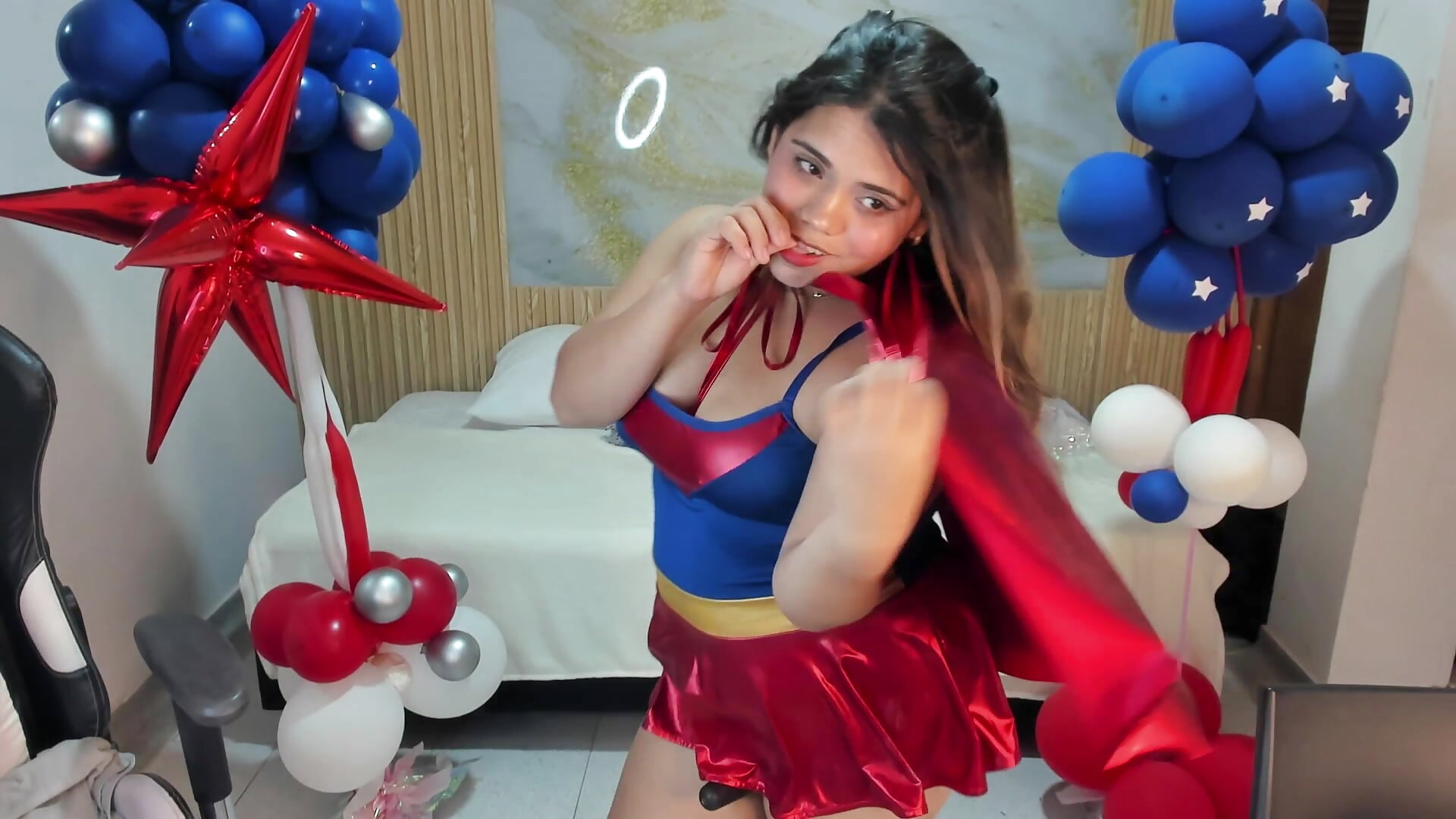 SuperGirl 🫦 - video by samy_19_ cam model