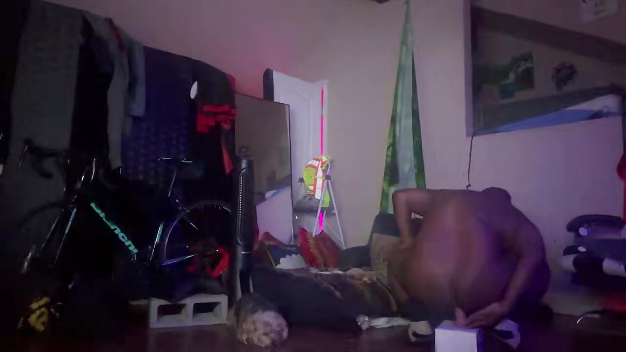 trim_8E4EDFBC-336B-49A4-9346-738857BB3D72 – видео вебкам-модели bigshh8