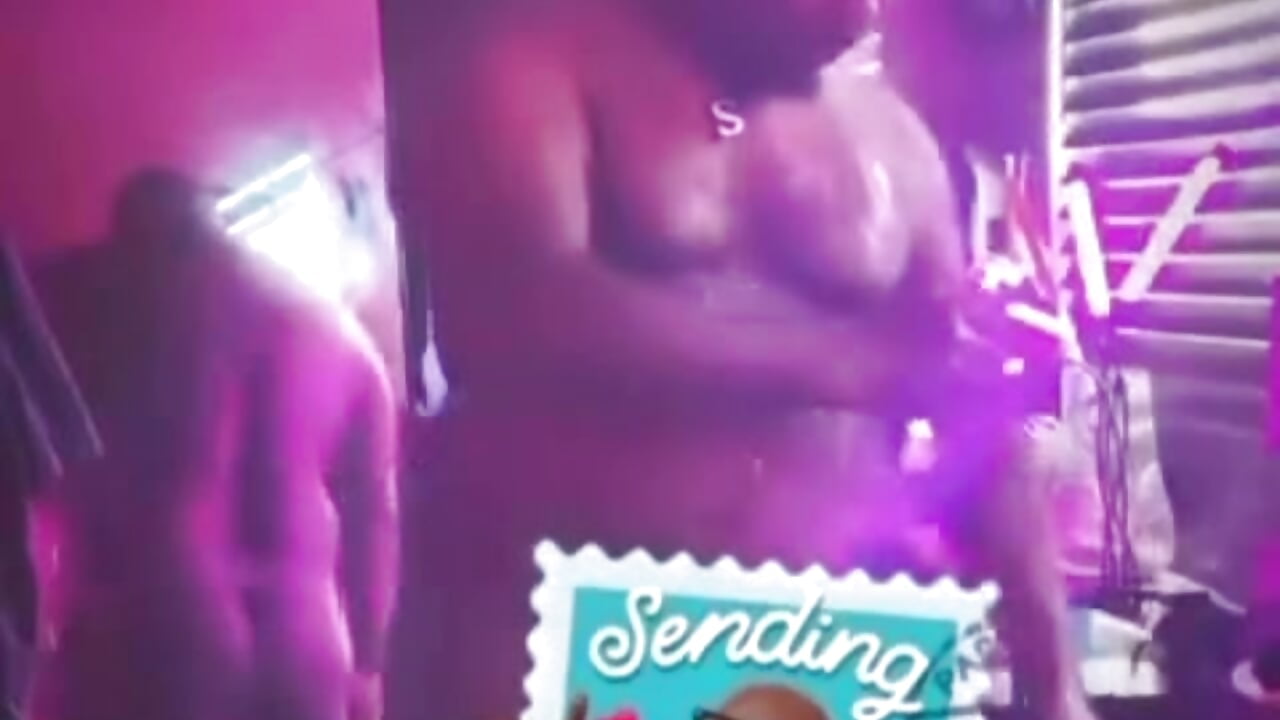 BIGSHH8.COM - video by bigshh8 cam model