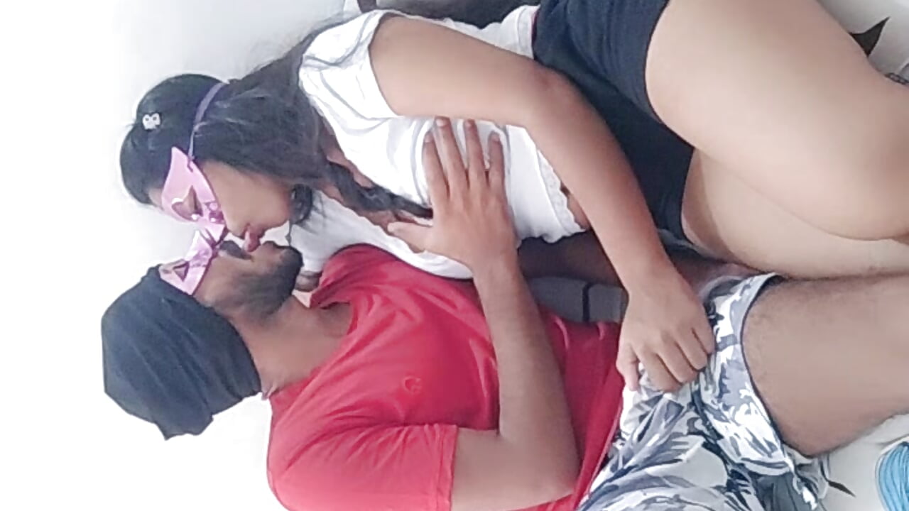 fucking my husband friend's – video od webkamerové modelky hottiess69