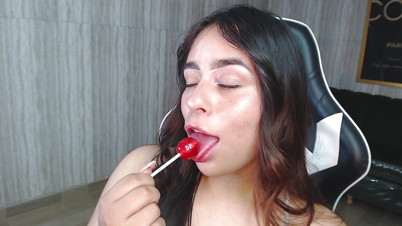 Just look and relax - video by Georgina_1t cam model