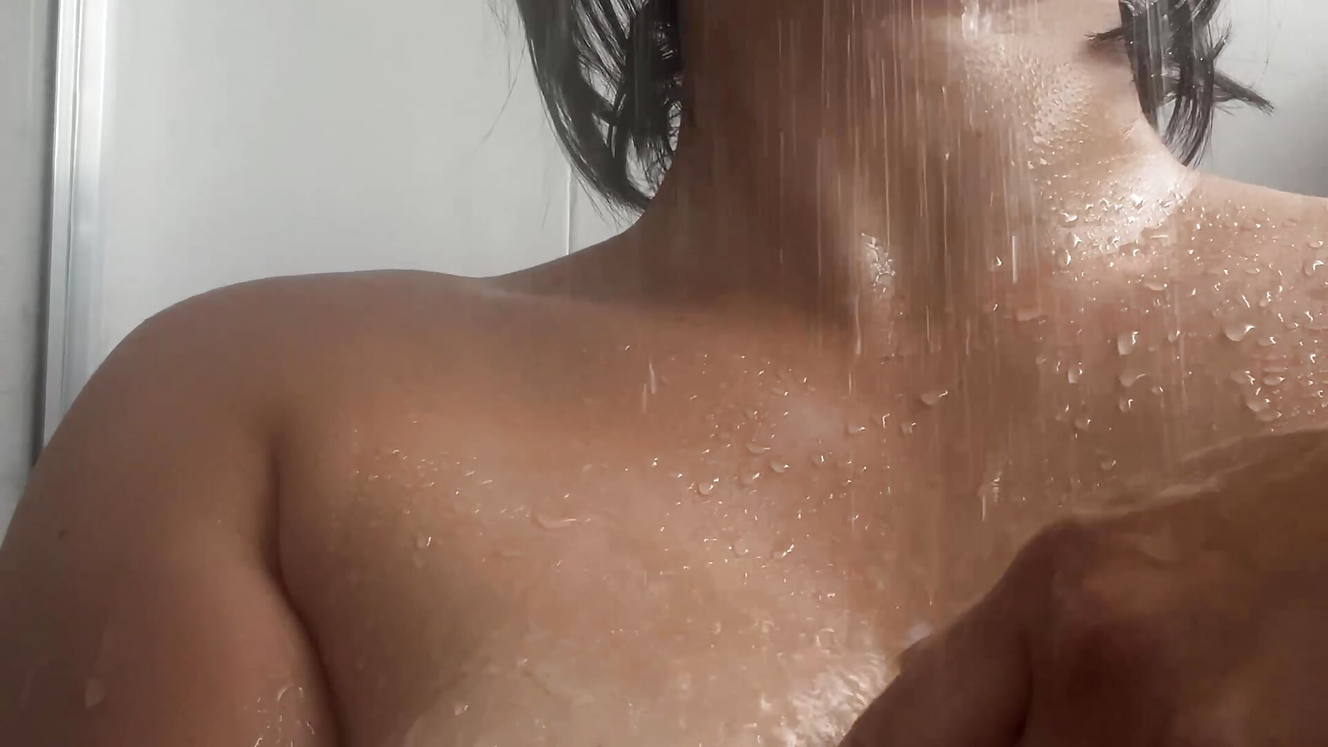 shower with me – video af LoaLuxury cam-model