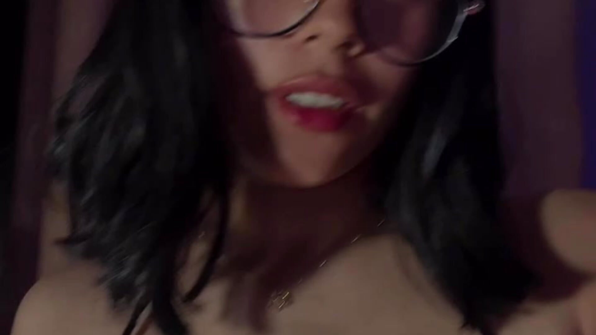 i want you here - відео від вебкаммоделі LoaLuxury