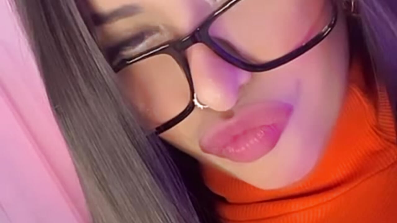 velma beautifull eyes - Iara_Smith1 캠 모델의 동영상