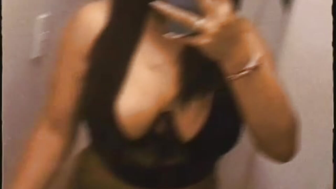 ZUKKY_21的性爱视频库 - WhatsApp Video 2024-04-26 at 4,15,31 PM (3) | Stripchat